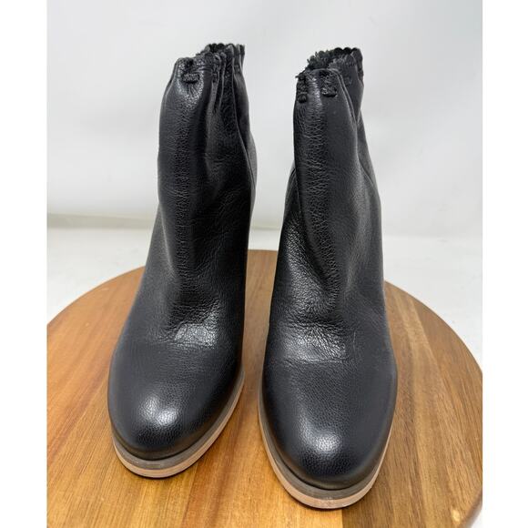 See by Chloe Boots Womens Leather Scalloped Accent Black Leather Size 8 US 39 EU - Picture 2 of 11